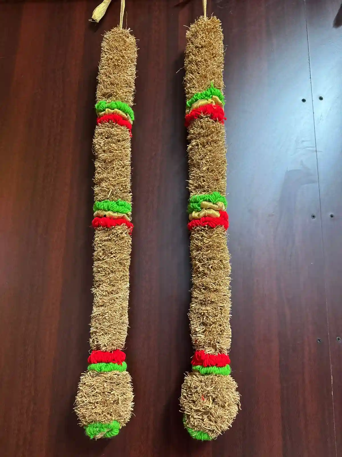 Vetiver  Andal Malai Style (2 Feet,(set of 2) / 24 -26 Inches each)
