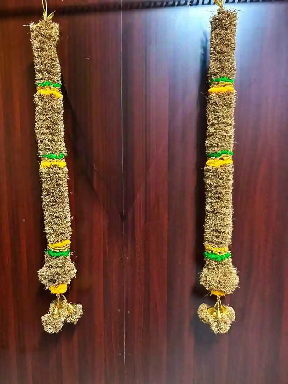 Vetiver Garland – Andal Malai Style (2 Feet,(set of 2) / 24 -26 Inches each)