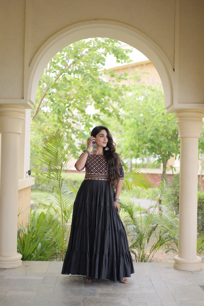 ANARKALI GOWNS (AG01)