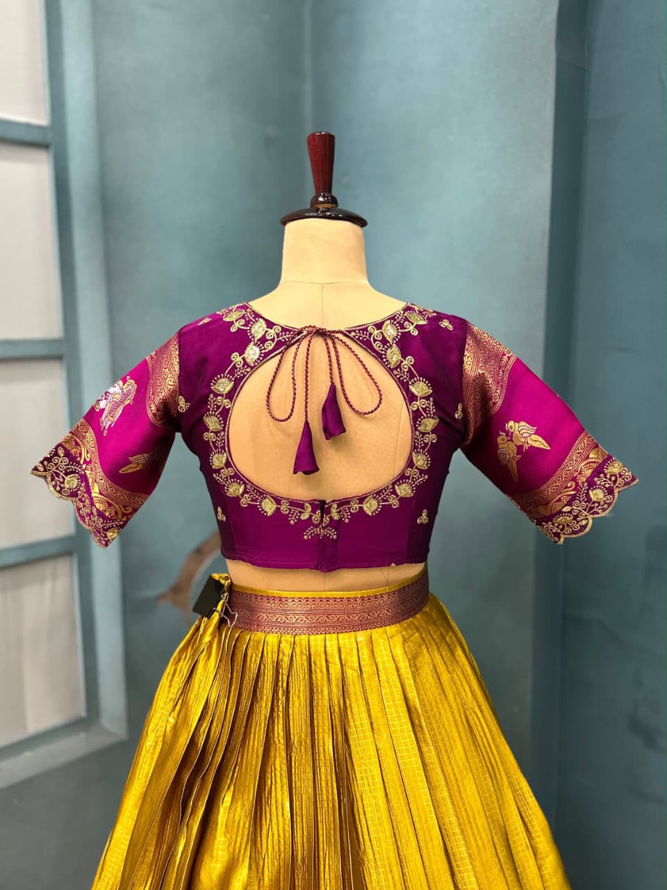 Full stiched Kanjivaram silk Lehanga (LH04)