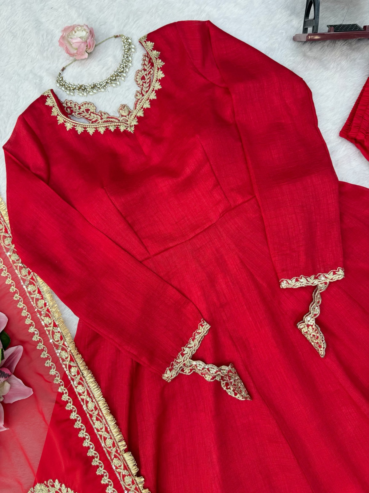 CHARMING RED ANARKALI (RED01)