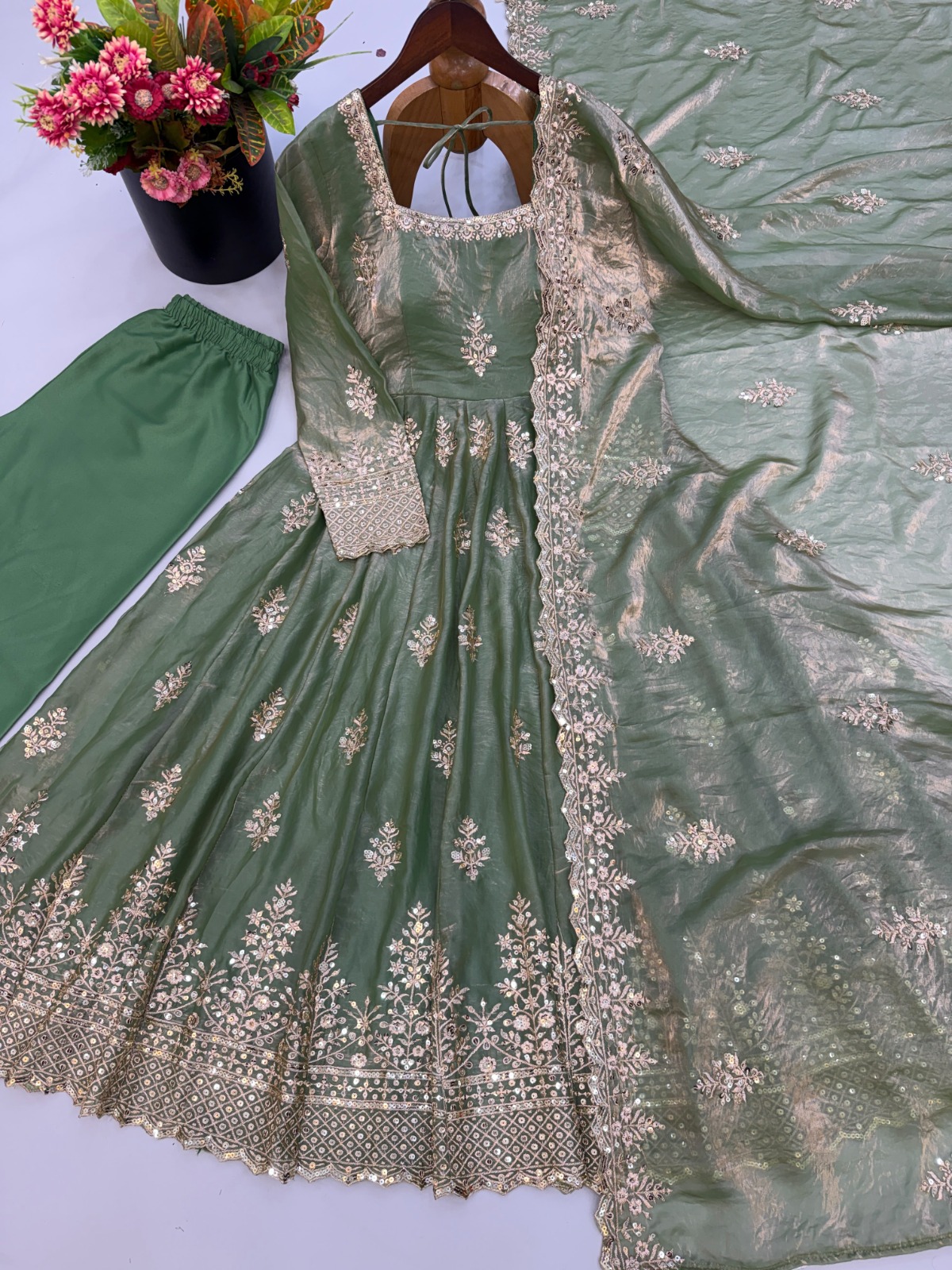 Designer Gown ( DTG01)