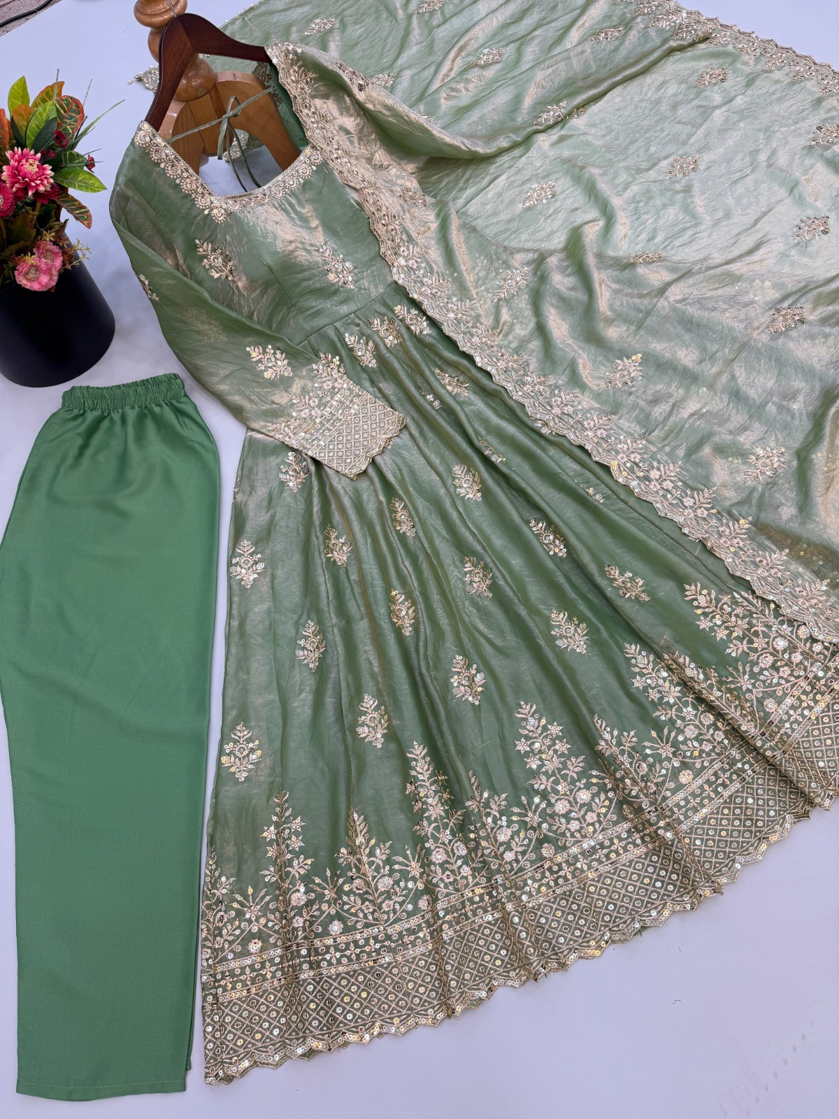 Designer Gown ( DTG01)