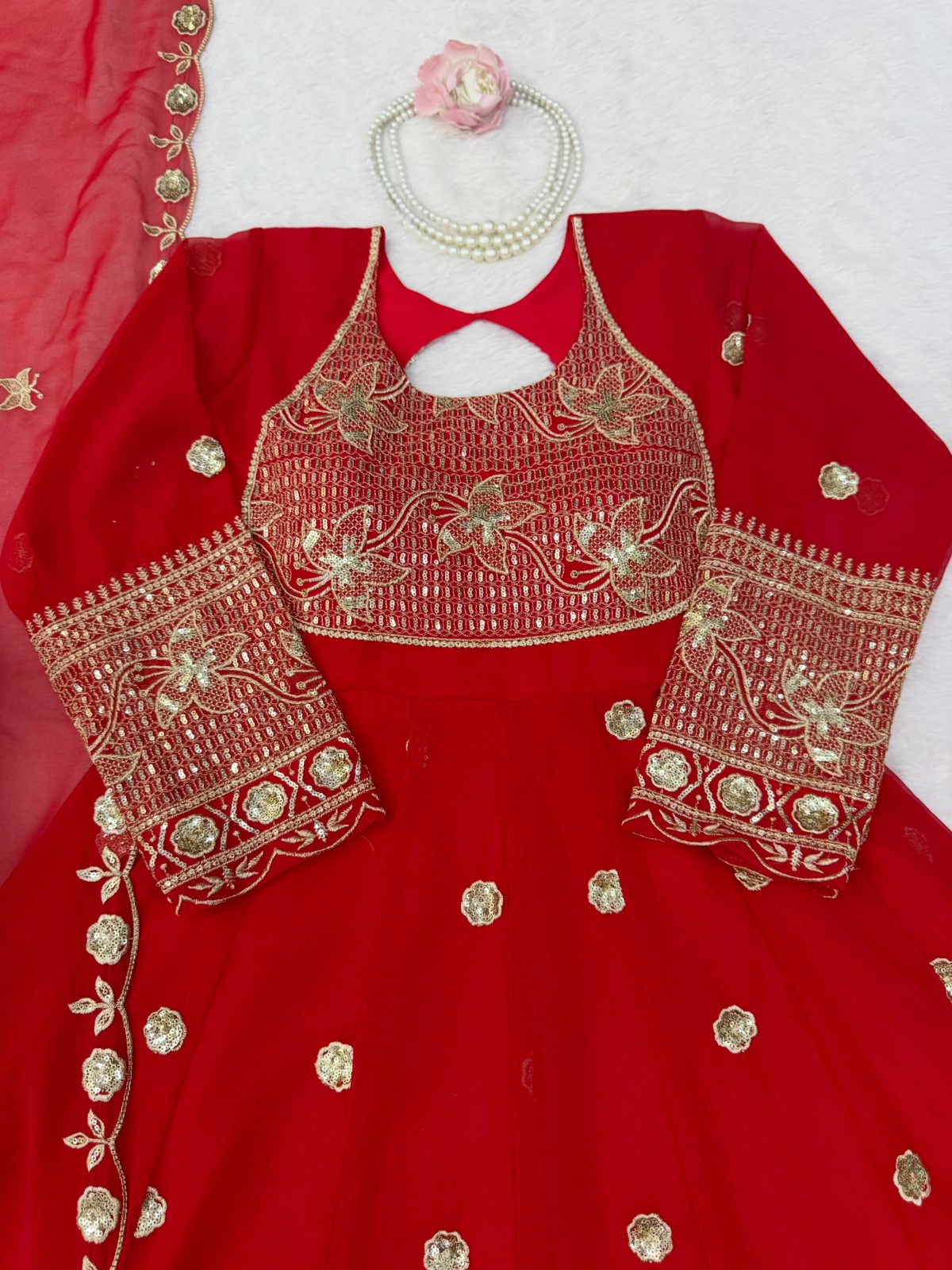 Georgette Maxy ( GM01)