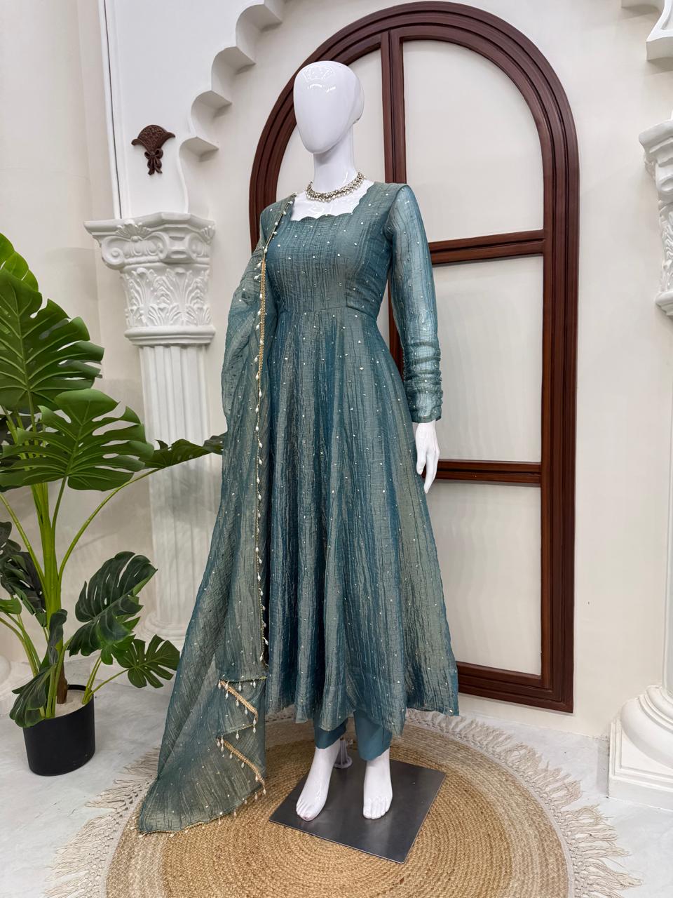 Elegant Salsa Silk Gown Set (SS04)