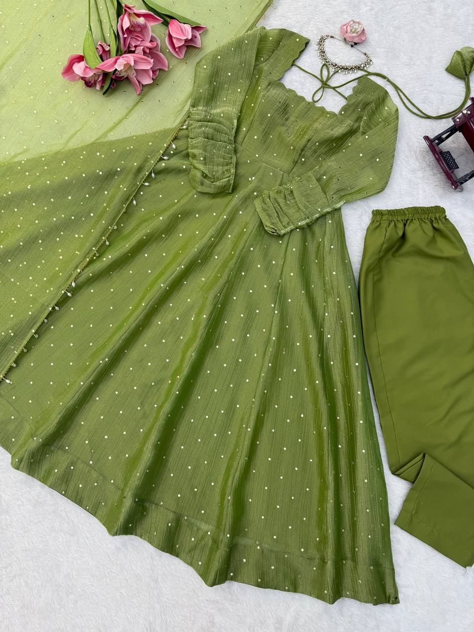 Elegant Salsa Silk Gown Set (SS03)