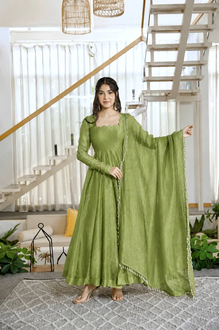 Elegant Salsa Silk Gown Set (SS03)