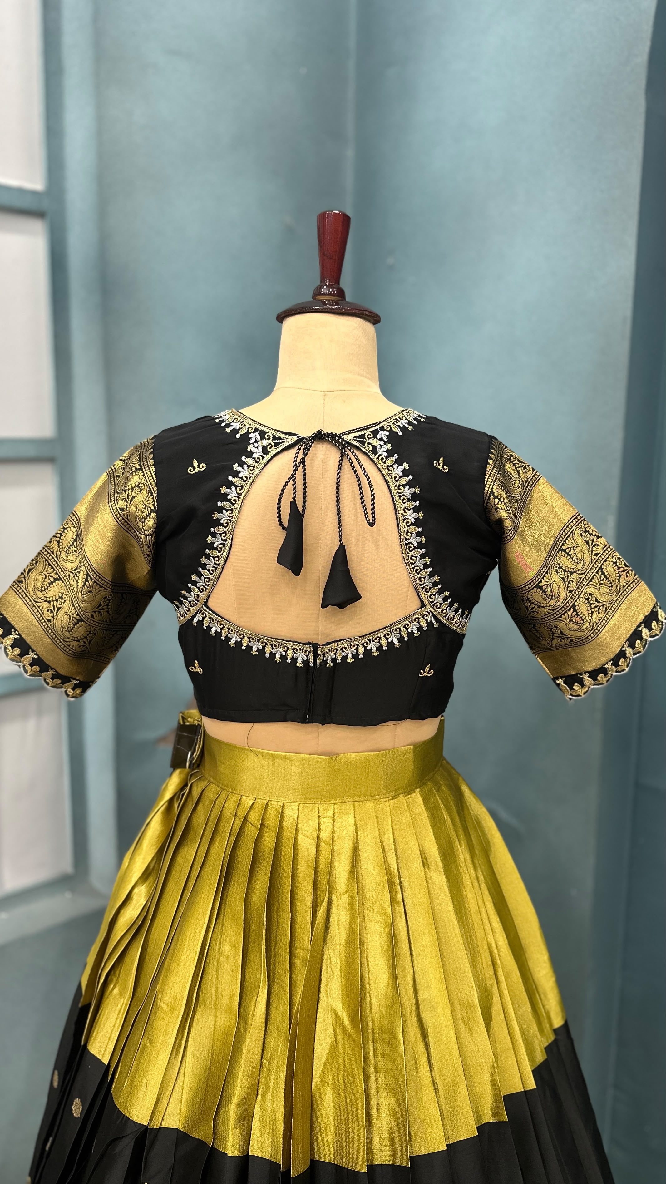 Full stiched Kanjivaram silk Lehanga (LH01)