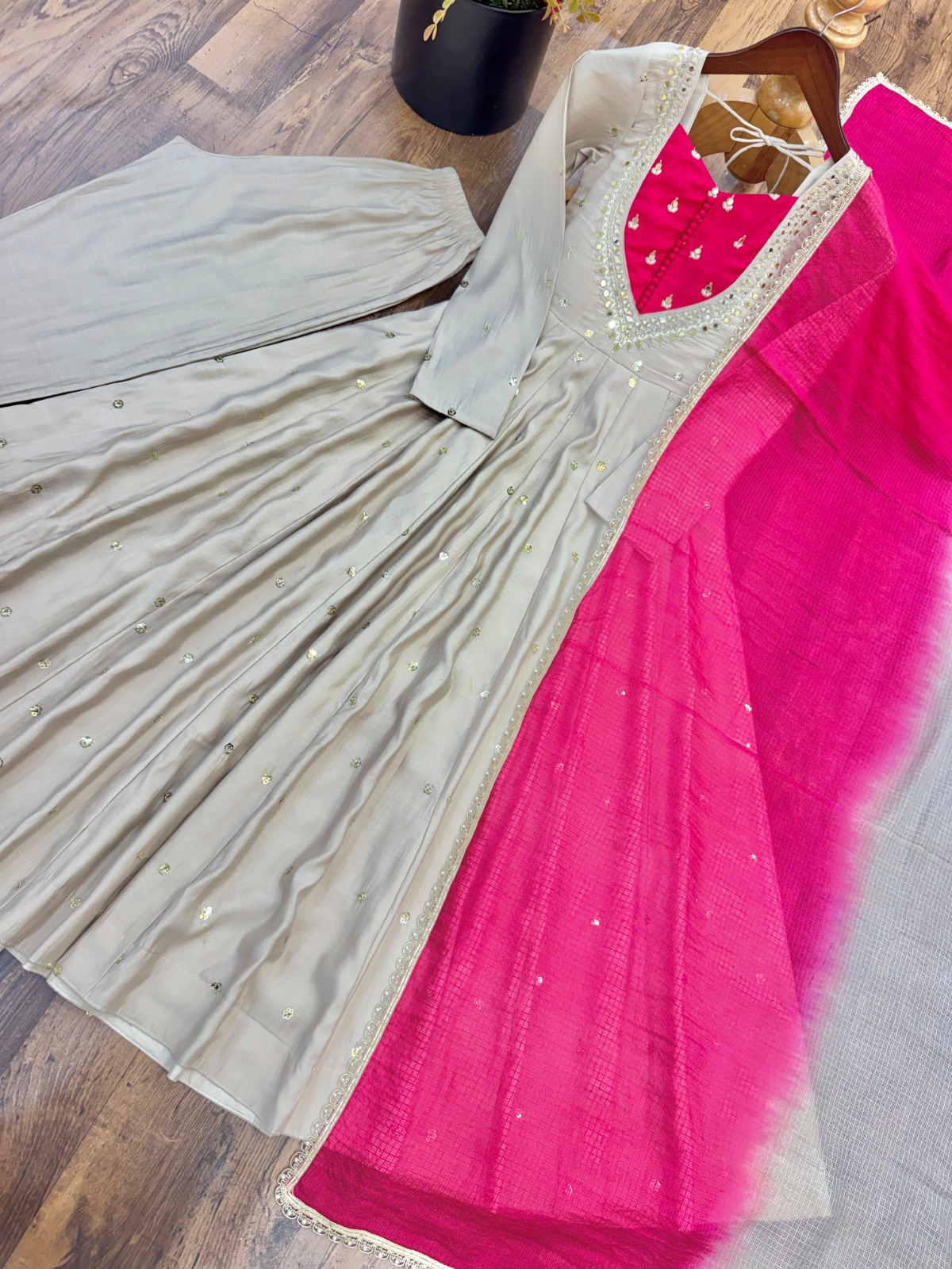 Roman Silk Embroidery Sequence with Real Mirror Work (RS008)
