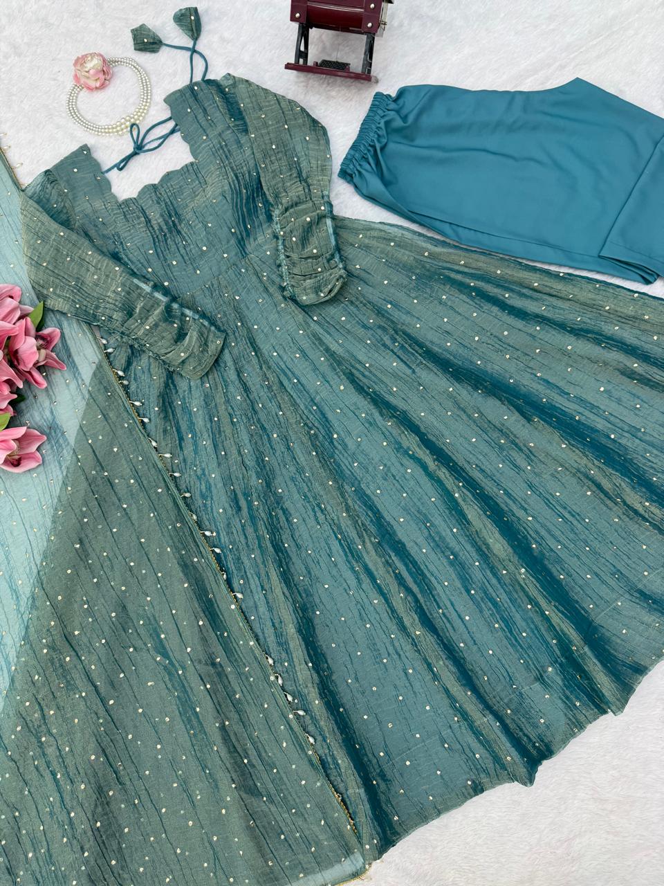 Elegant Salsa Silk Gown Set (SS04)