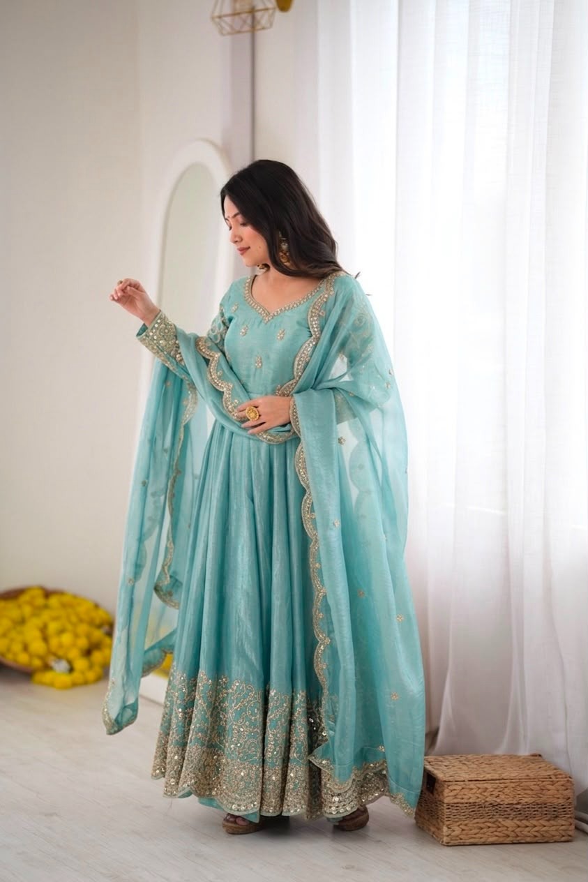 PREMIUM GOWN SET (G01)