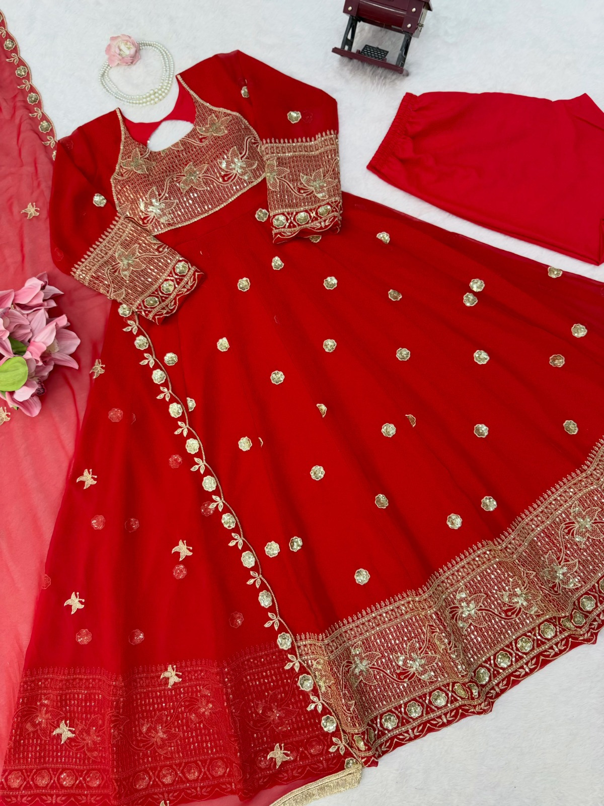 Georgette Maxy ( GM01)