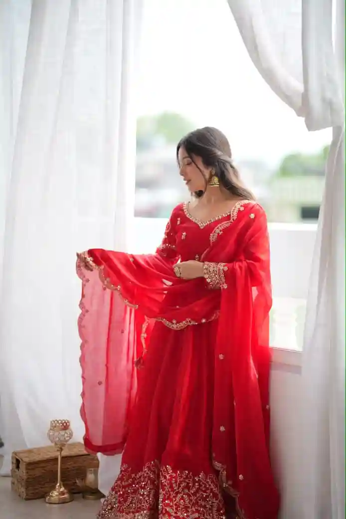 PREMIUM GOWN SET (PGS01)