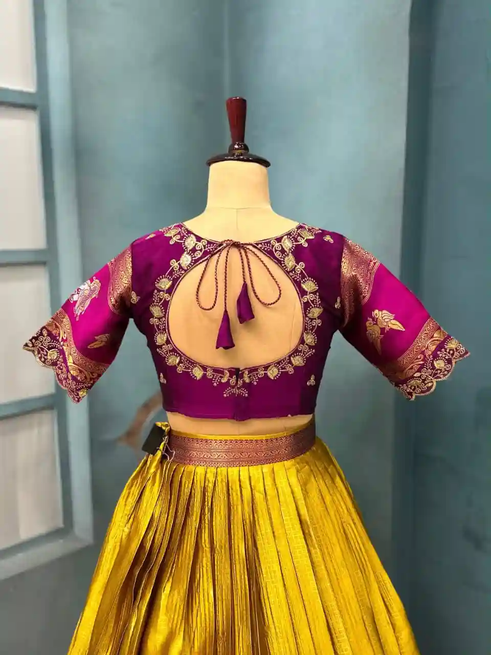 Full stiched Kanjivaram silk Lehanga (LH04)