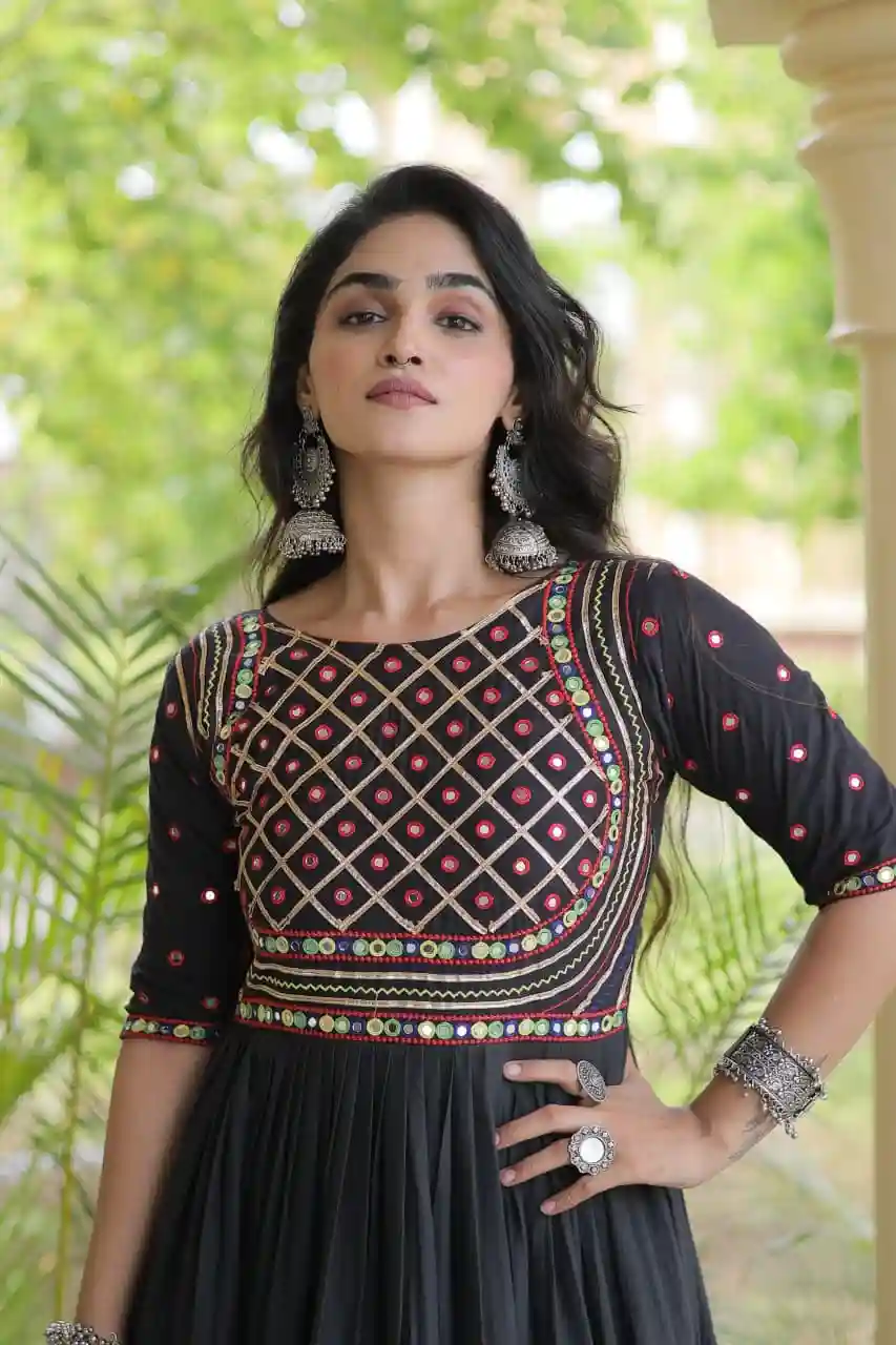 ANARKALI GOWNS (AG01)
