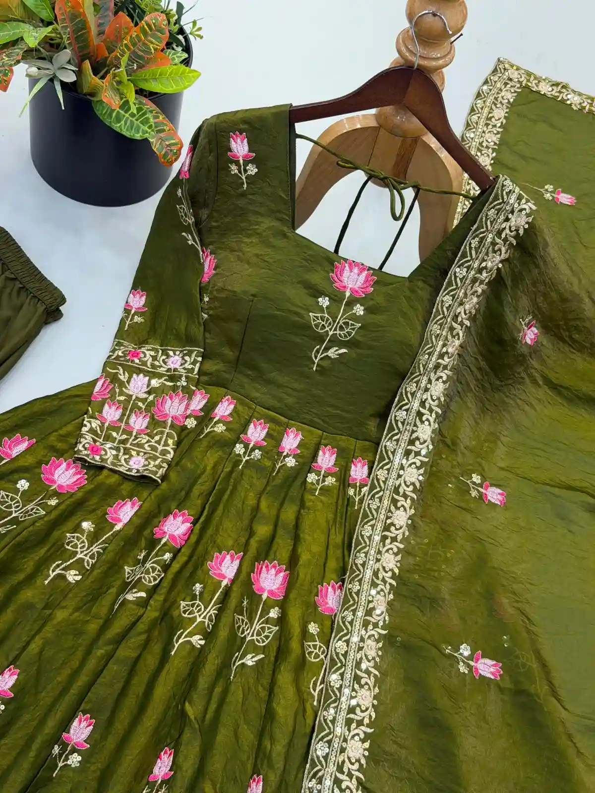White Anarkali ( WH4 )