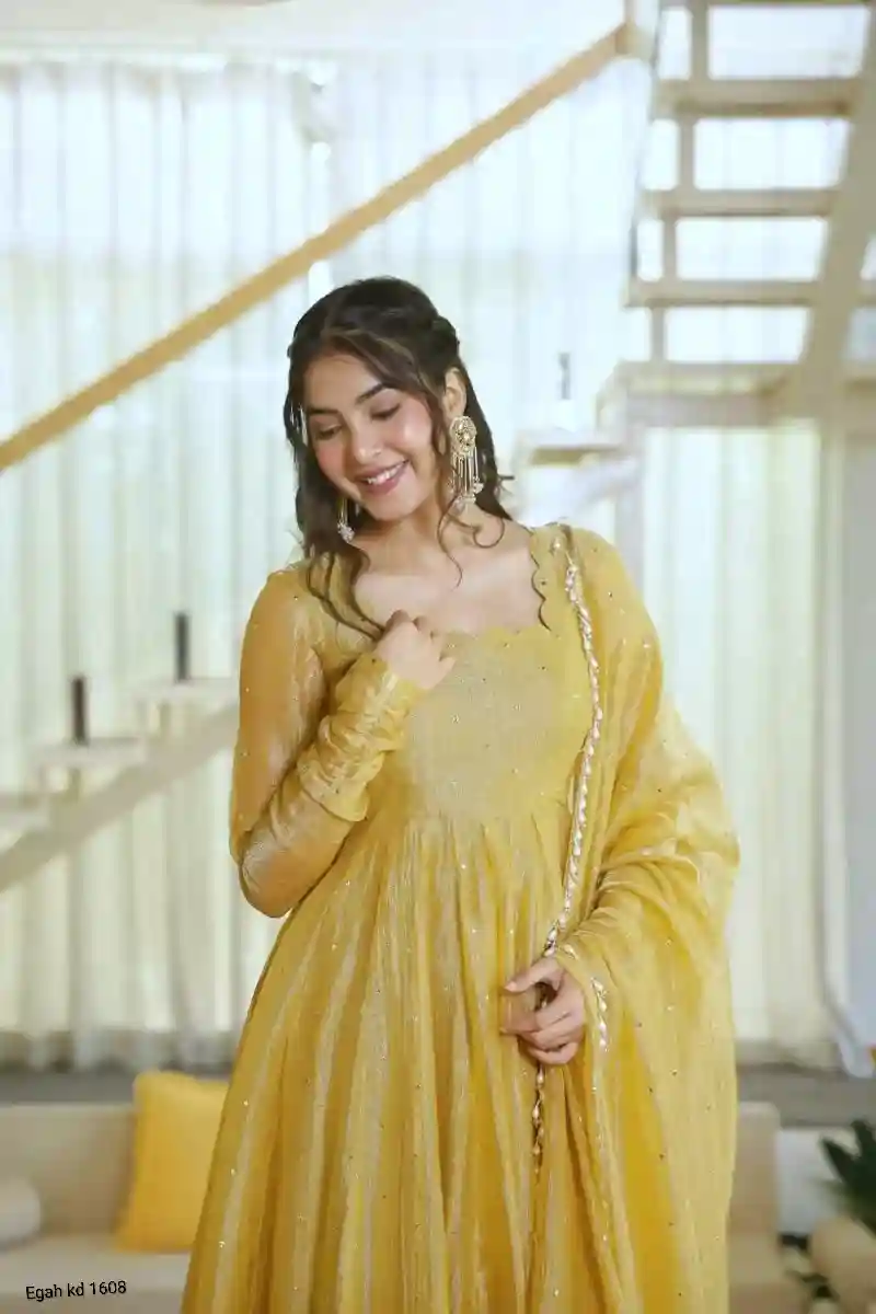 Elegant Salsa Silk Gown Set (SS01)