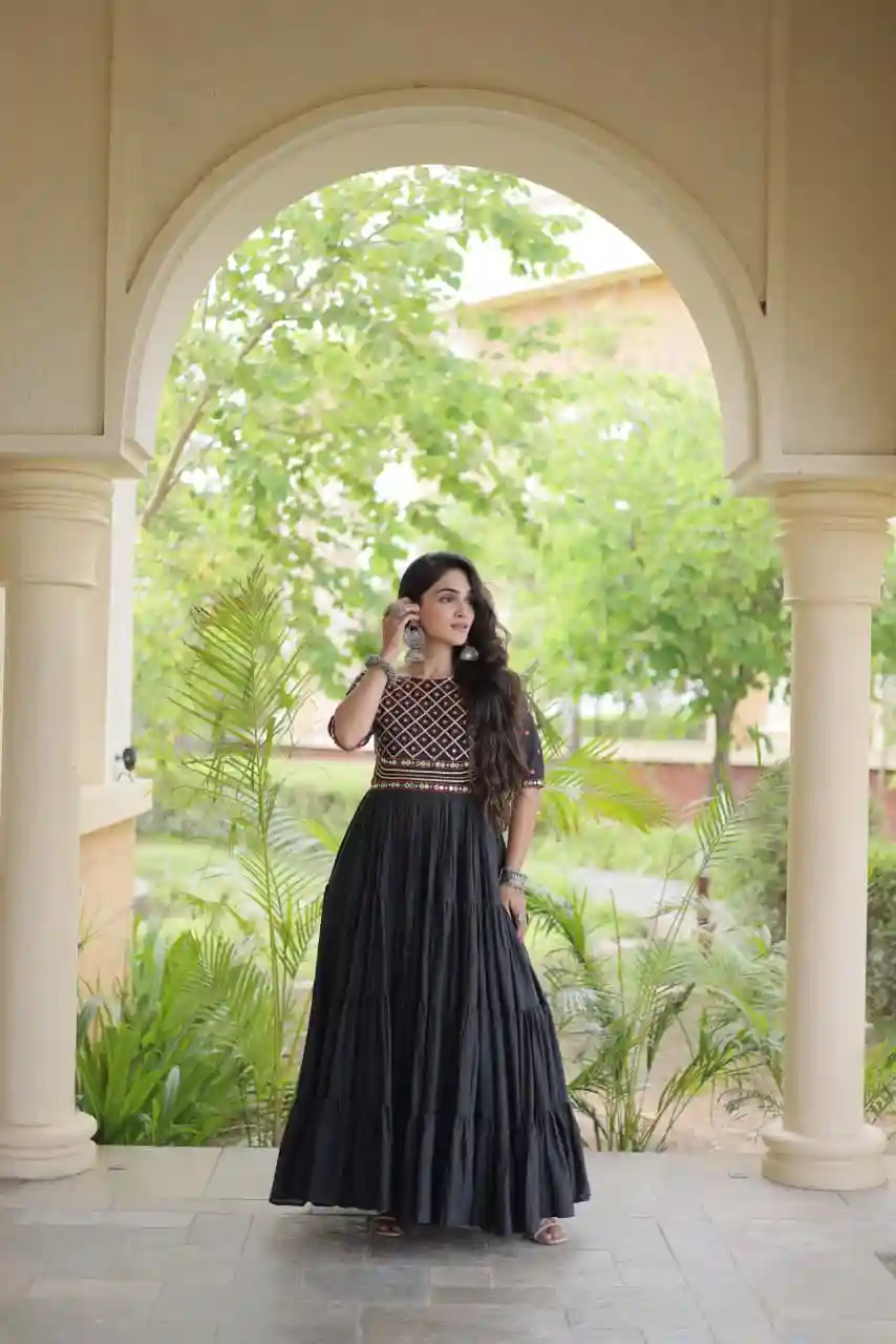 ANARKALI GOWNS (AG01)