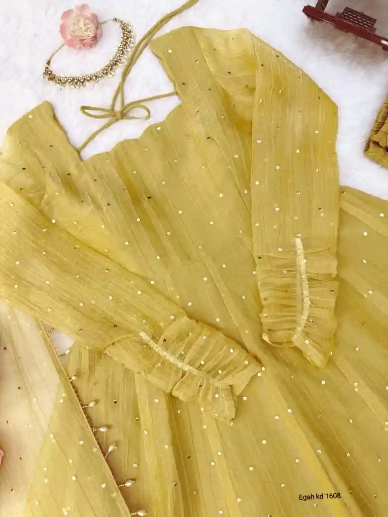 Elegant Salsa Silk Gown Set (SS01)