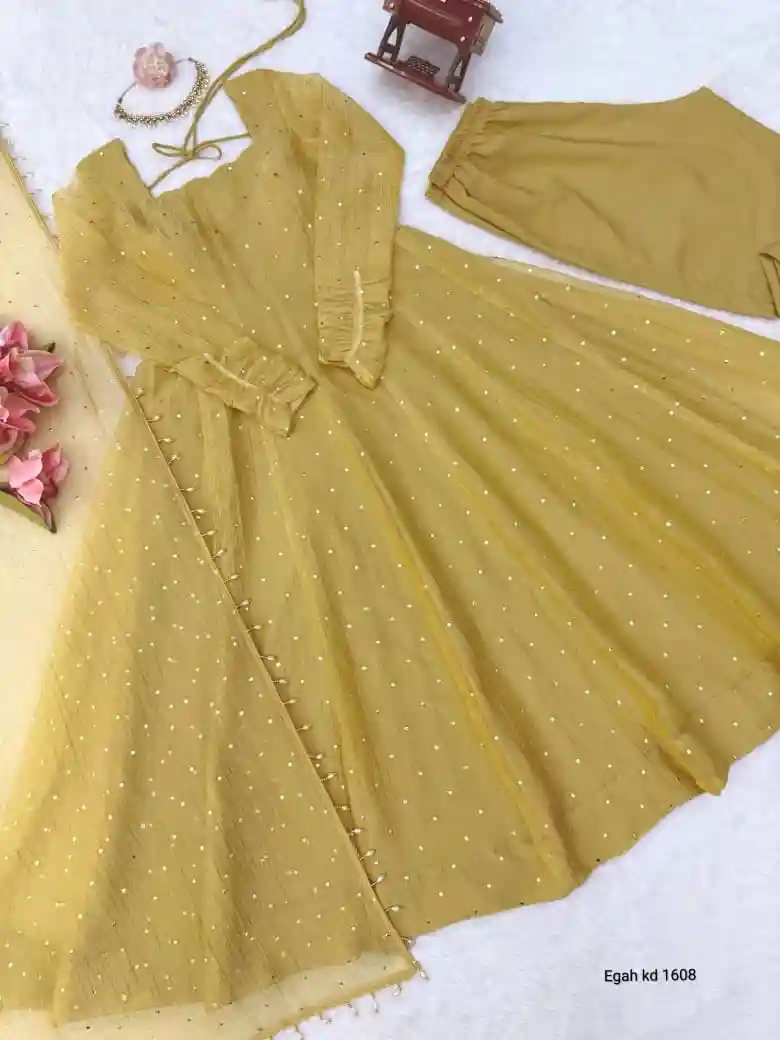 Elegant Salsa Silk Gown Set (SS01)