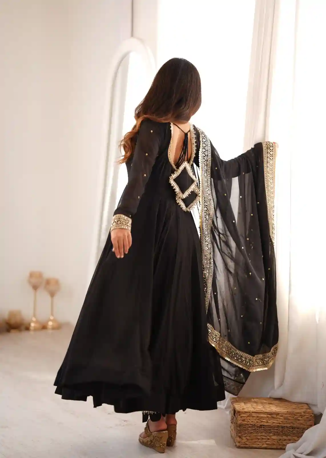 Romantic Black (Black1)