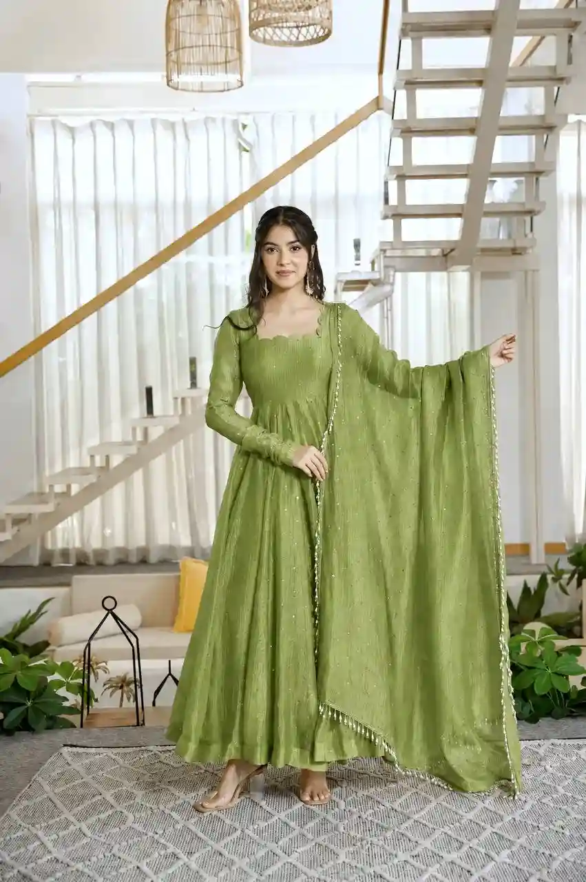 Elegant Salsa Silk Gown Set (SS03)