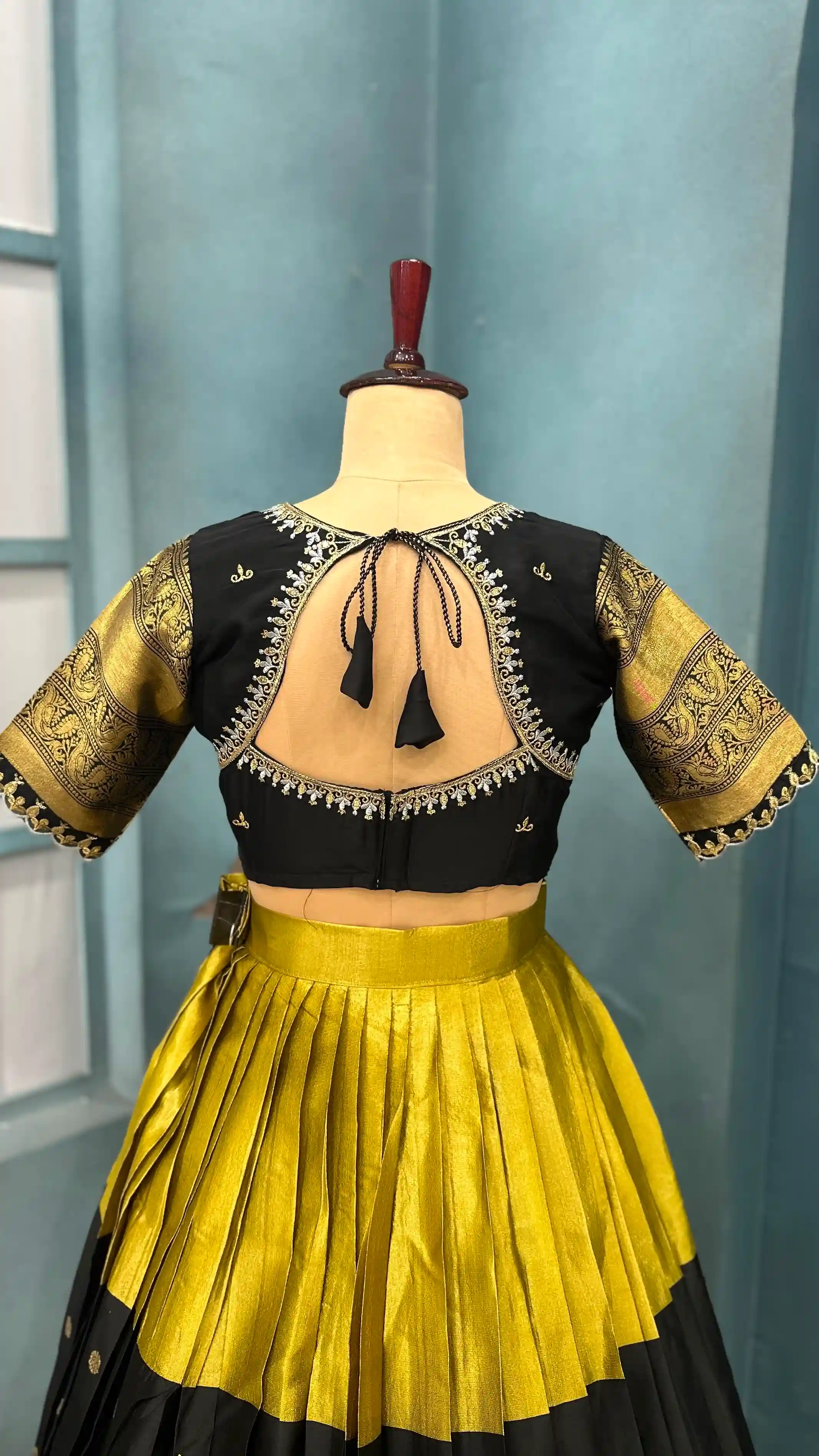 Full stiched Kanjivaram silk Lehanga (LH01)