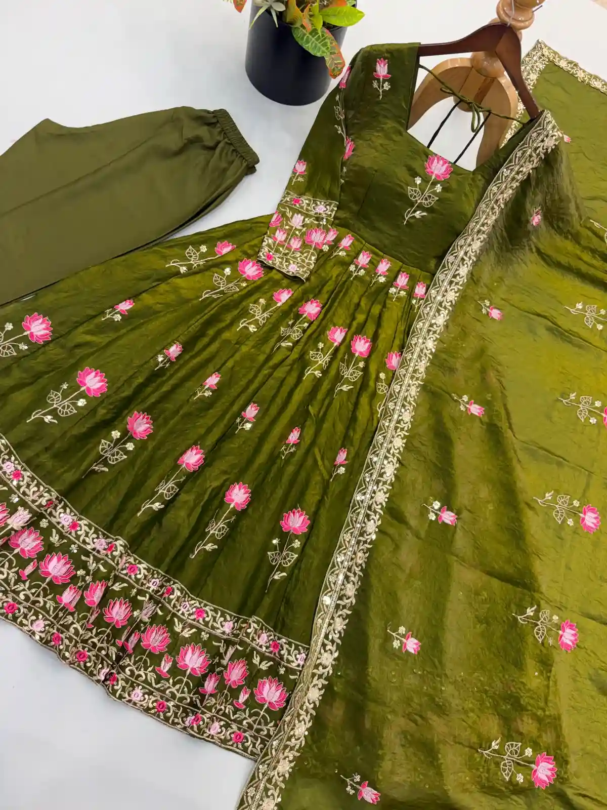 White Anarkali ( WH4 )