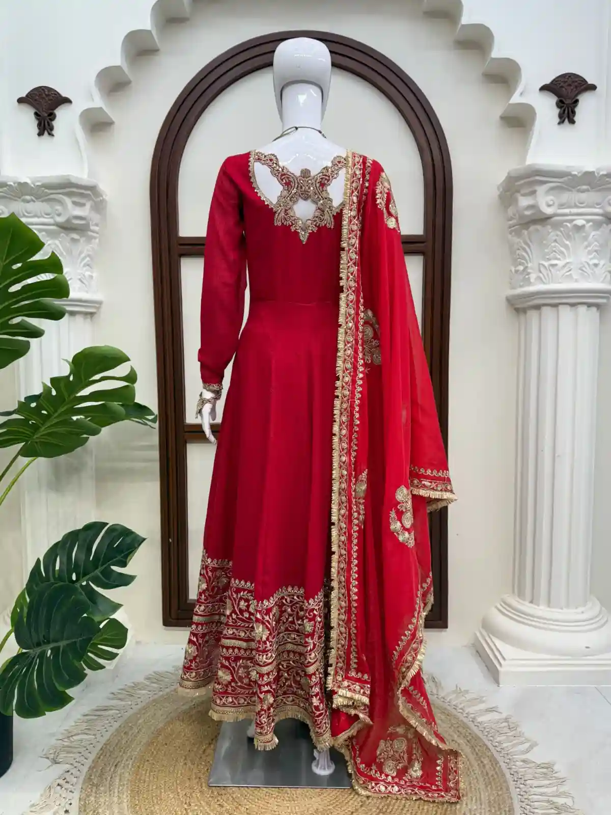 CHARMING RED ANARKALI (RED01)