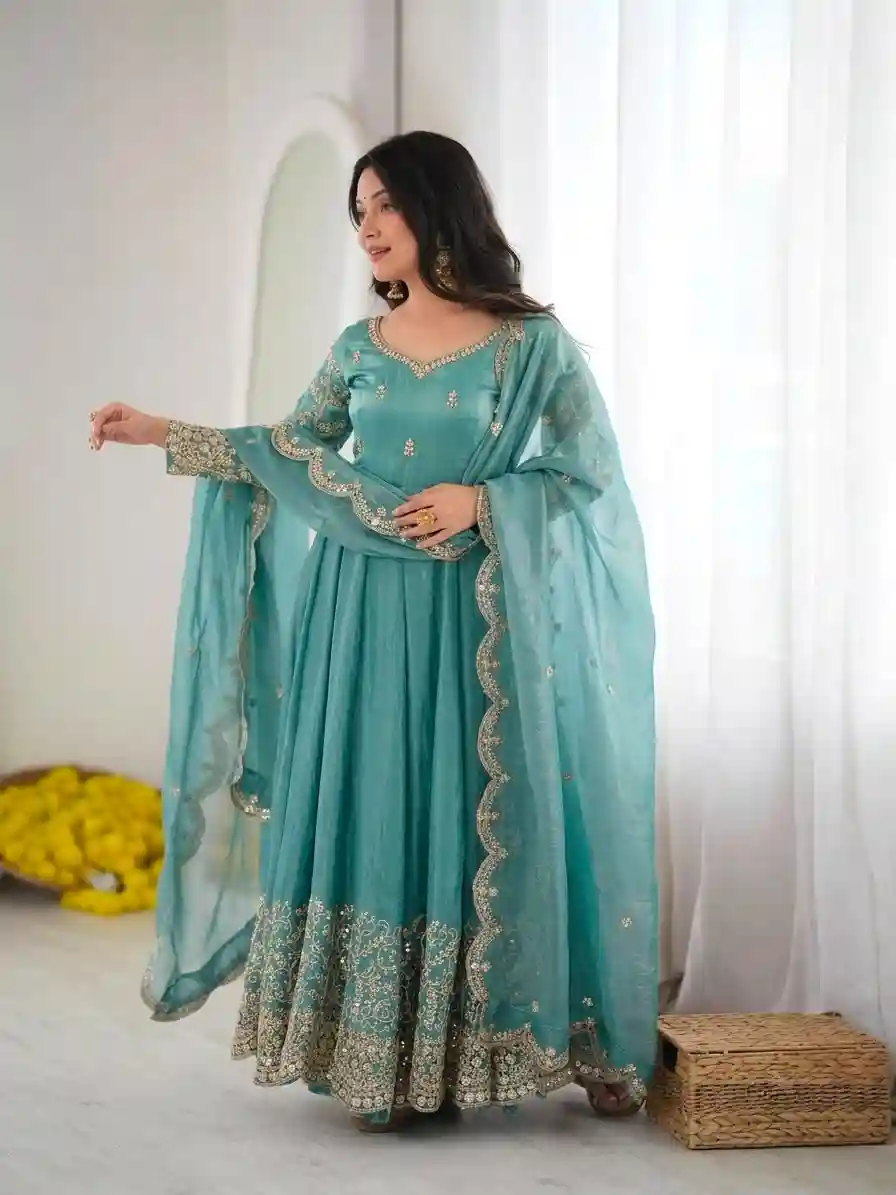 PREMIUM GOWN SET (G01)