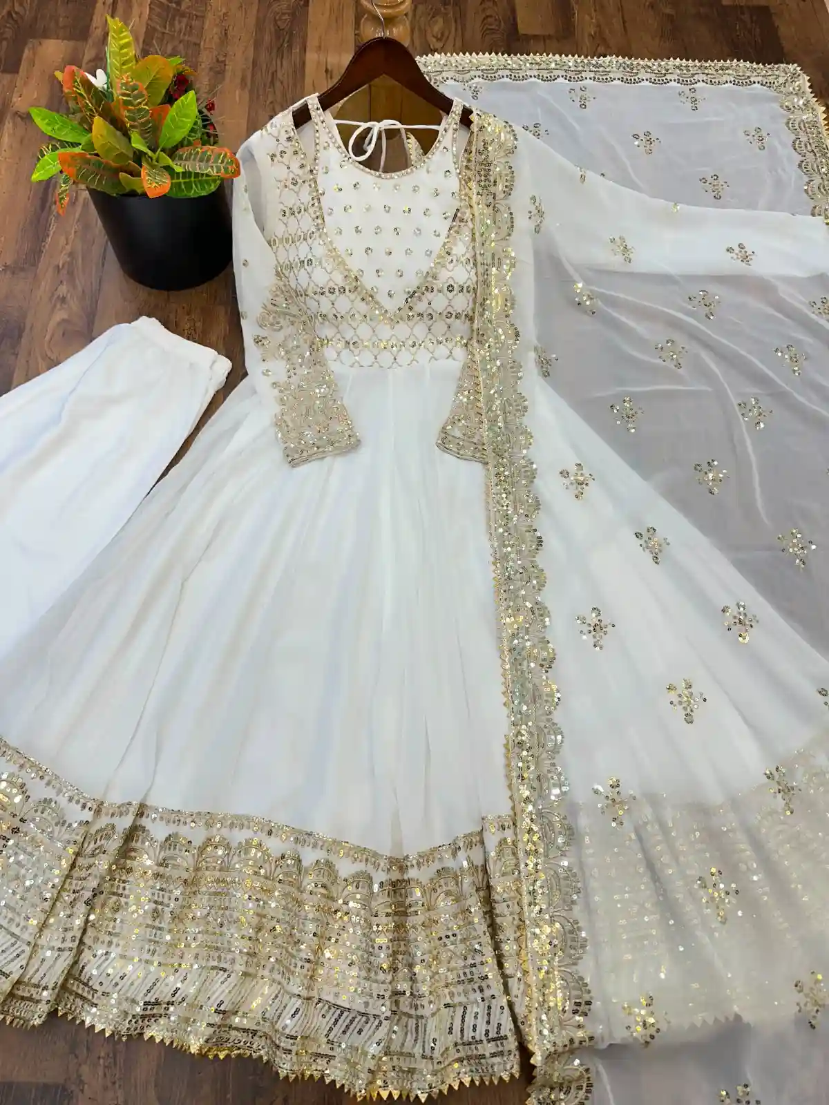 Trending Designer Gown (TDS05)