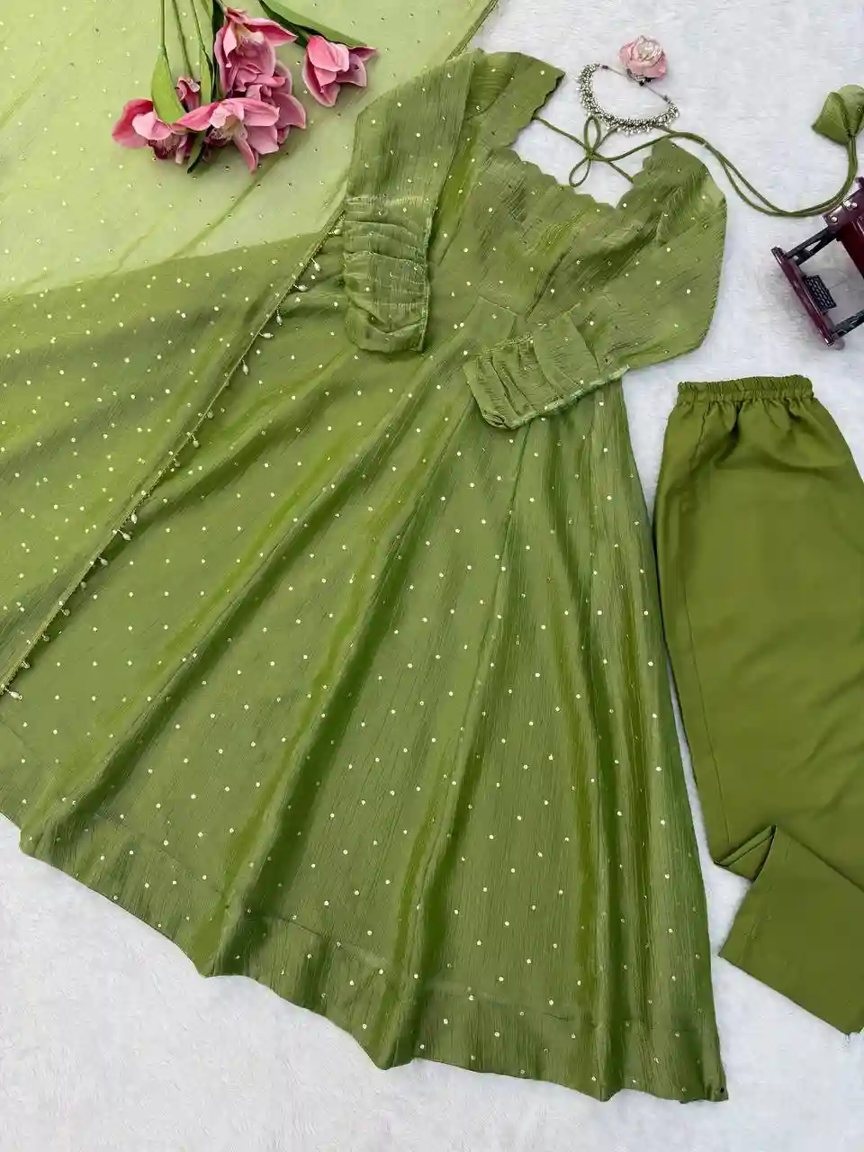 Elegant Salsa Silk Gown Set (SS03)
