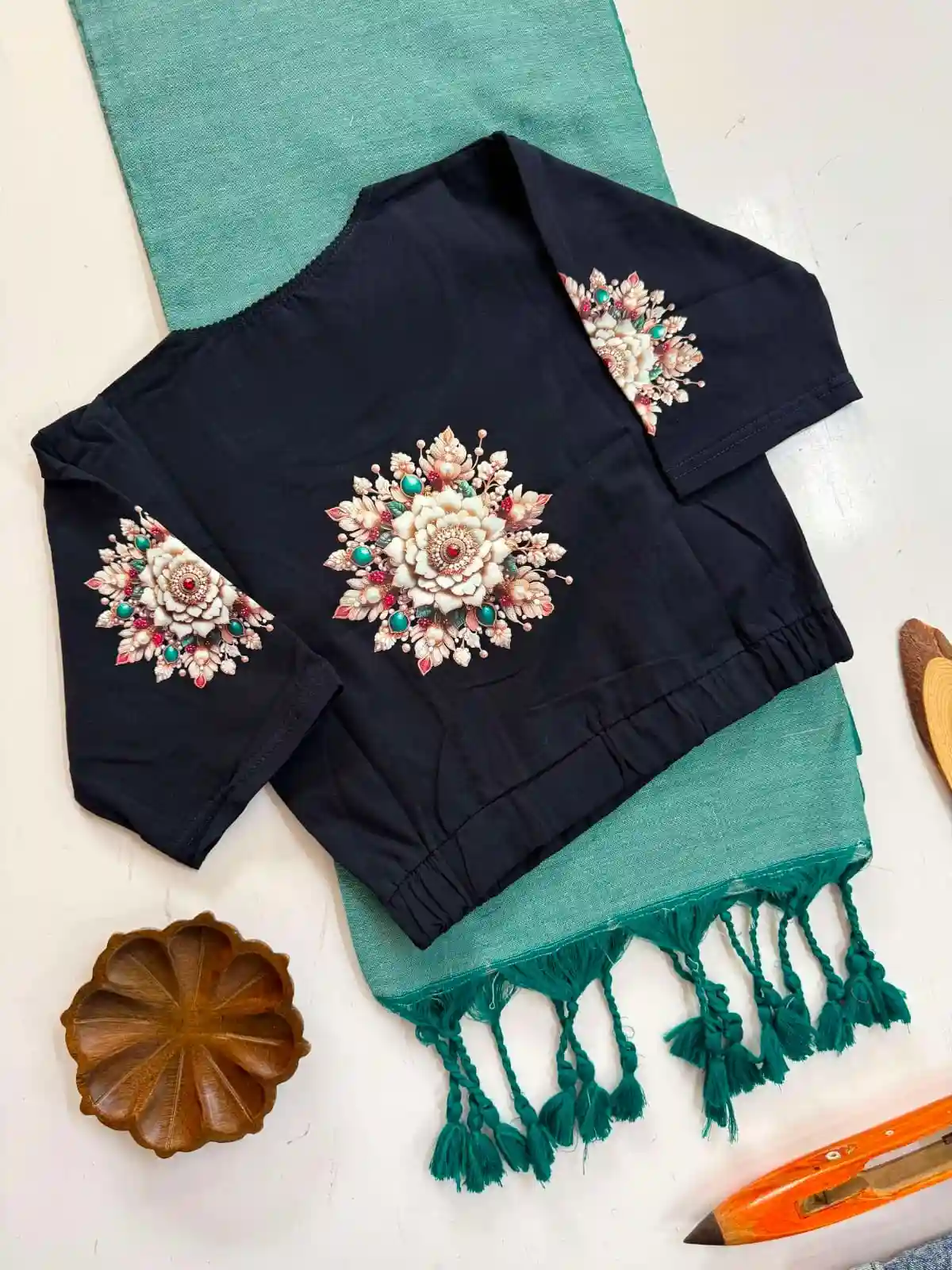 Handloom Khadi  COTTON Saree with BLOUSE (SB09)