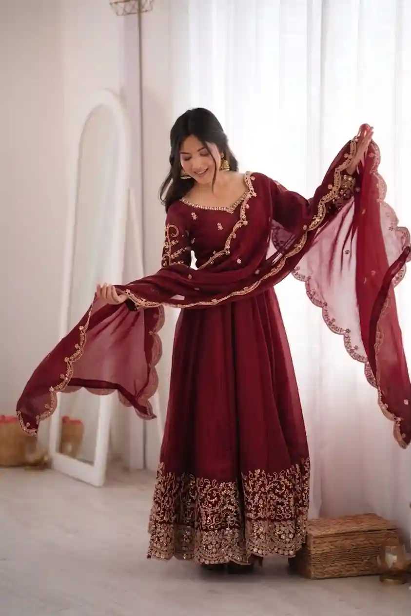 PREMIUM GOWN SET (G04)