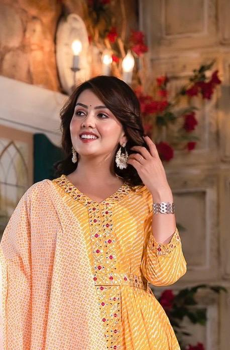 LHRIYA KURTA PENT WITH DUPATTA SUIT SET