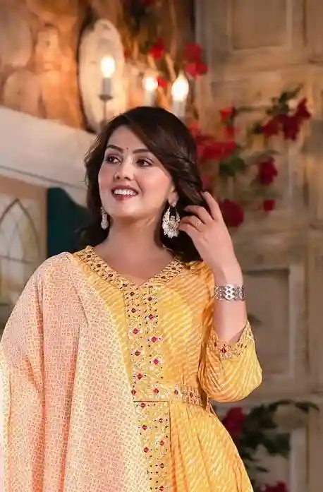 LHRIYA KURTA PENT WITH DUPATTA SUIT SET