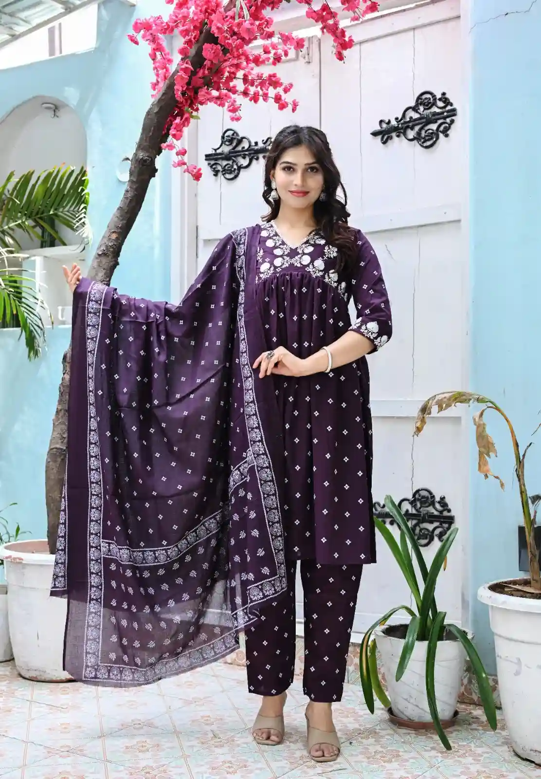 Alia  Cut kurti