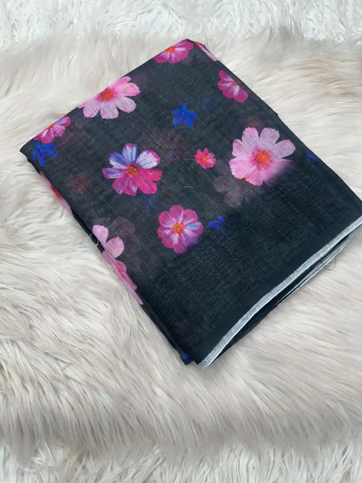 Pure soft lilen kalamari digital print saree with running blouse with pallu